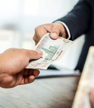 where-to-exchange-money-in-dubai-getty-header