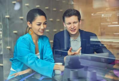 Dubai trader Business image