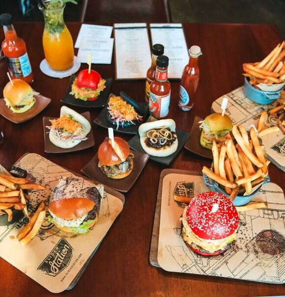 Slider Station dinning